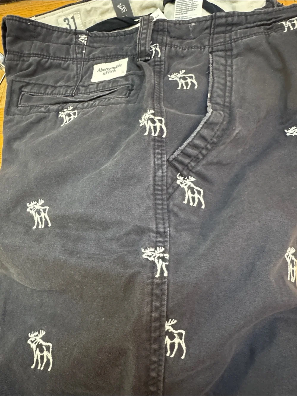 Abercrombie & Fitch Navy Embroidered Moose Flat Front Shorts NWT
